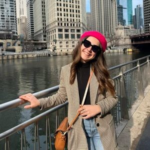 Meet your Posher, Sabrina